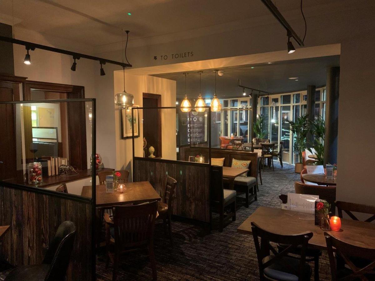Harper'S Steakhouse With Rooms, Хейзълмиър Екстериор снимка
