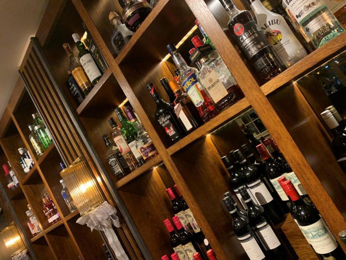 Harper'S Steakhouse With Rooms, Хейзълмиър Екстериор снимка