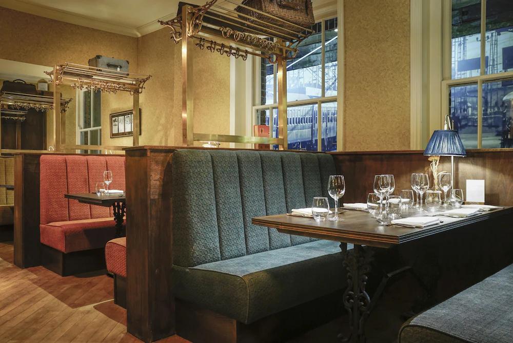 Harper'S Steakhouse With Rooms, Хейзълмиър Екстериор снимка
