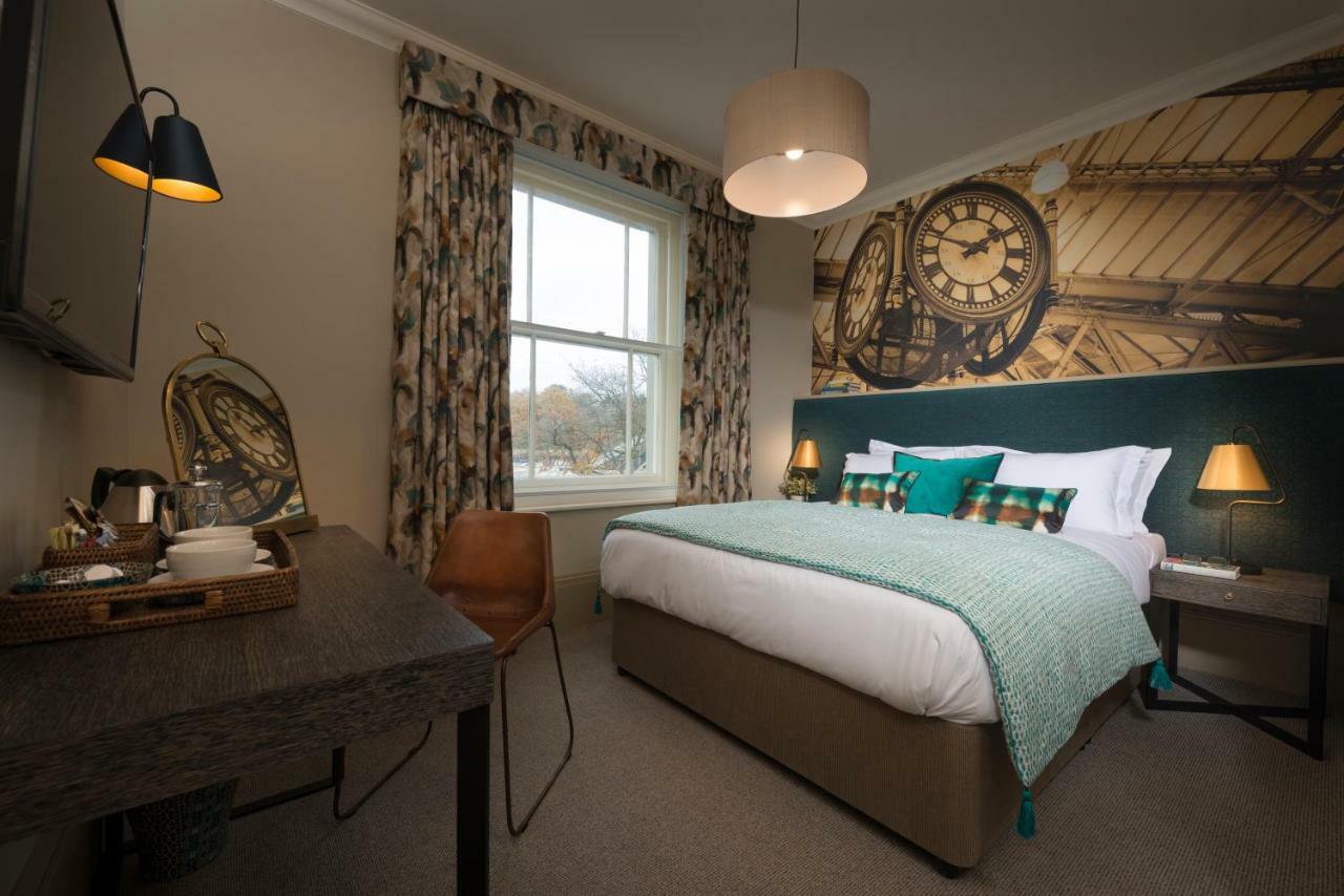 Harper'S Steakhouse With Rooms, Хейзълмиър Екстериор снимка